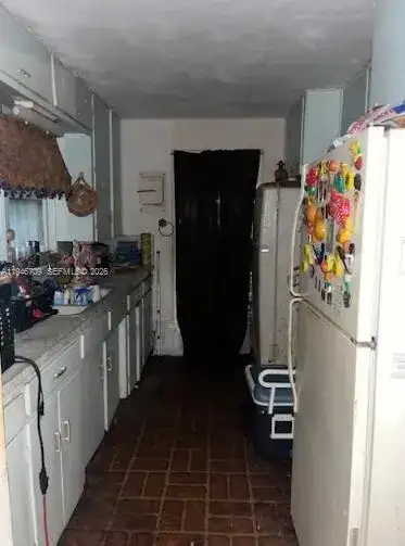 1129 NW 105th St, Miami FL 33150 photo 3