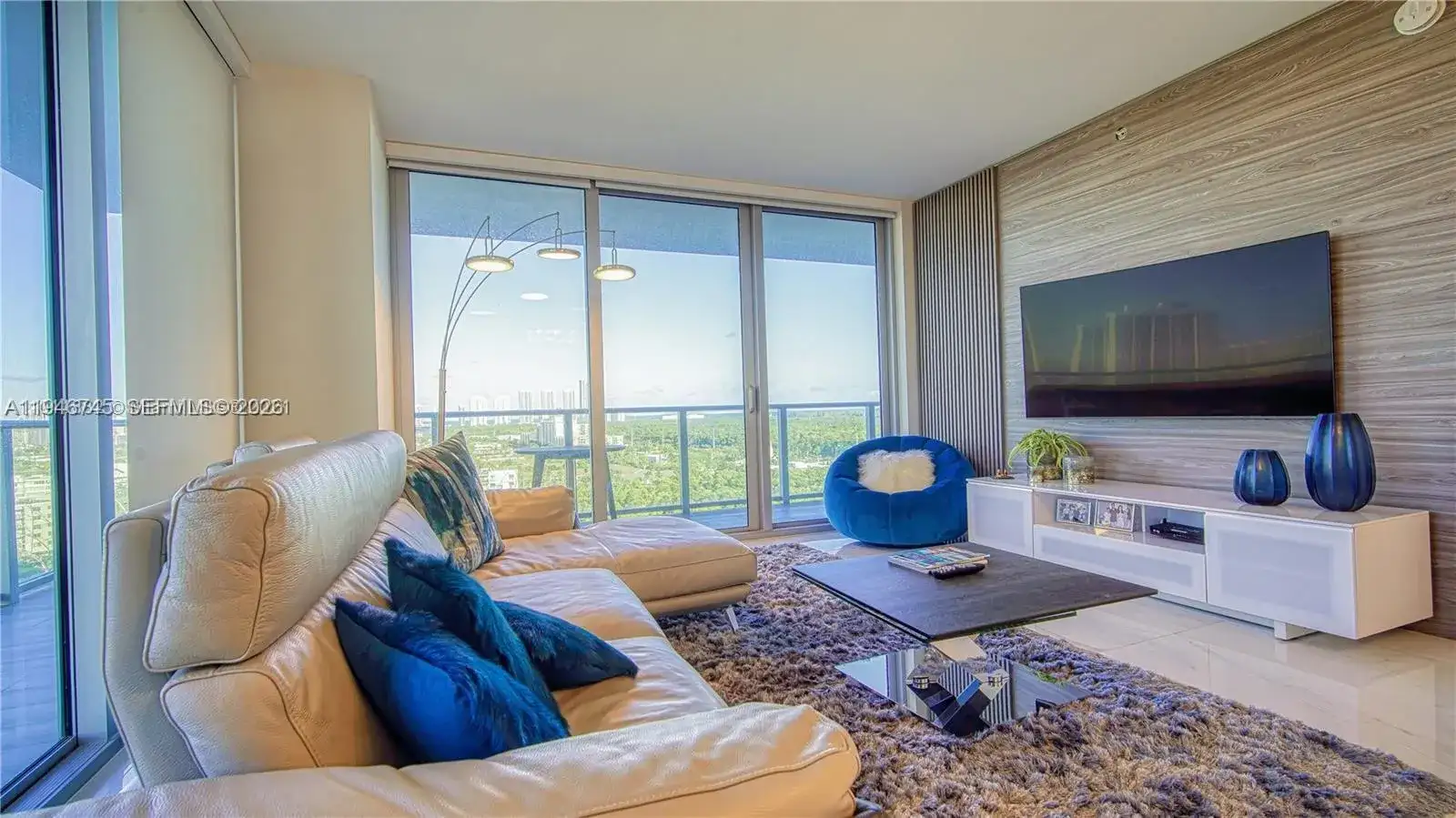 16385 Biscayne Blvd # 1415, North Miami Beach FL 33160 photo 3