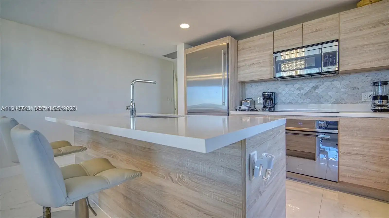 16385 Biscayne Blvd # 1415, North Miami Beach FL 33160 photo 4