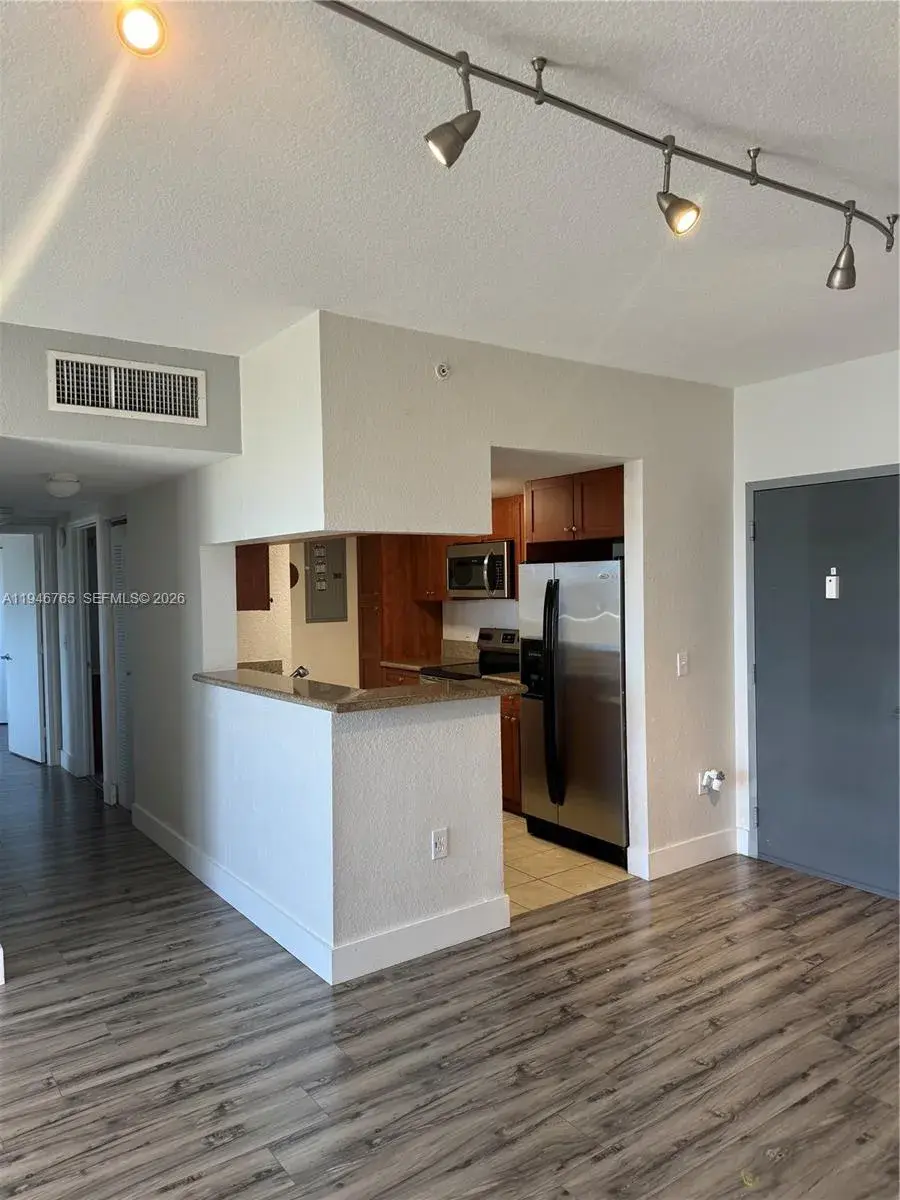 36 NW 6th Ave # 1106, Miami FL 33128