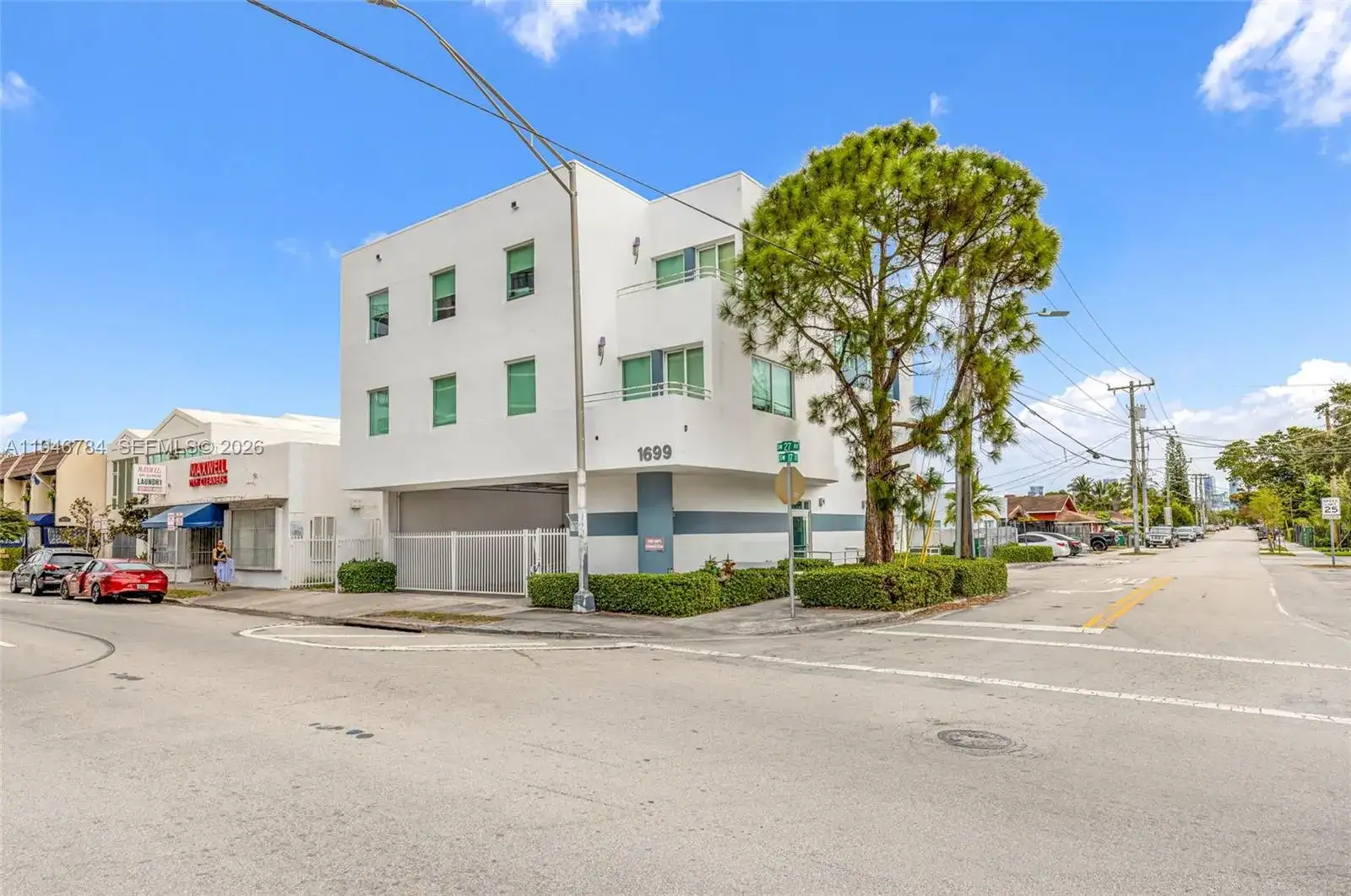1693 SW 27th Ave, Miami FL 33145 photo 2