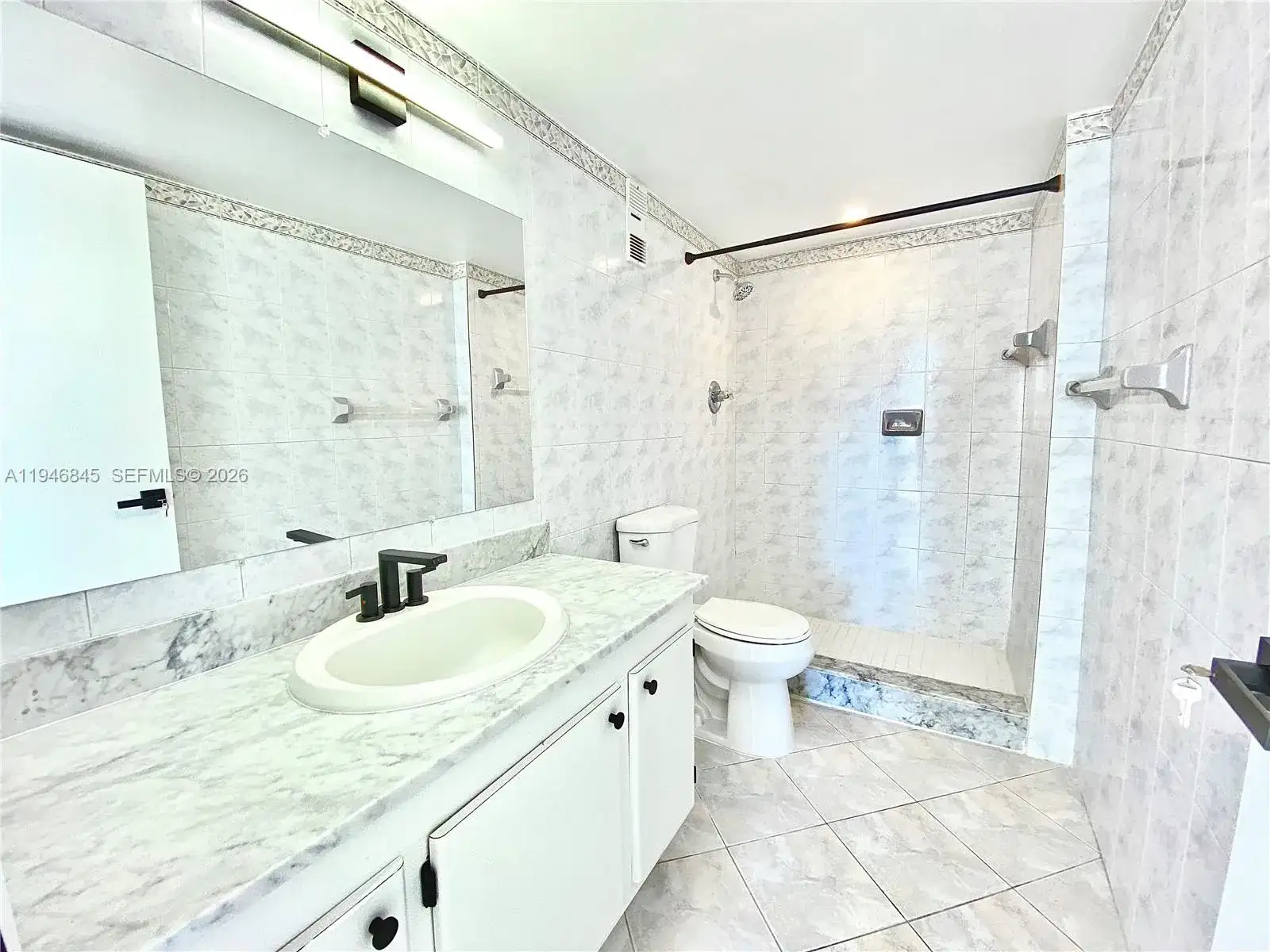1200 NE Miami Gardens Dr # 1020W, Miami FL 33179 photo 5