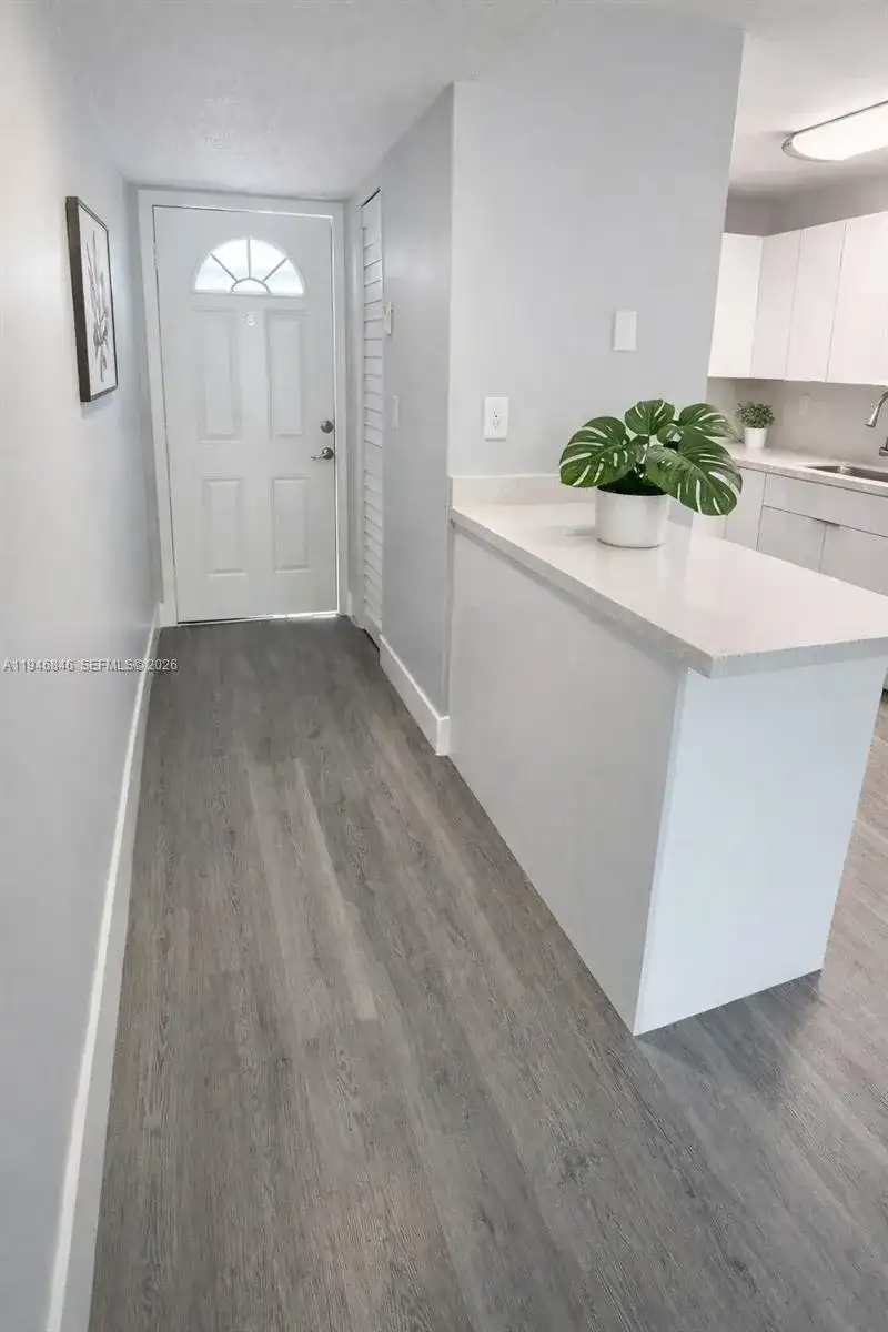 10000 NW 80th Ct # 2232, Hialeah Gardens FL 33016 photo 2