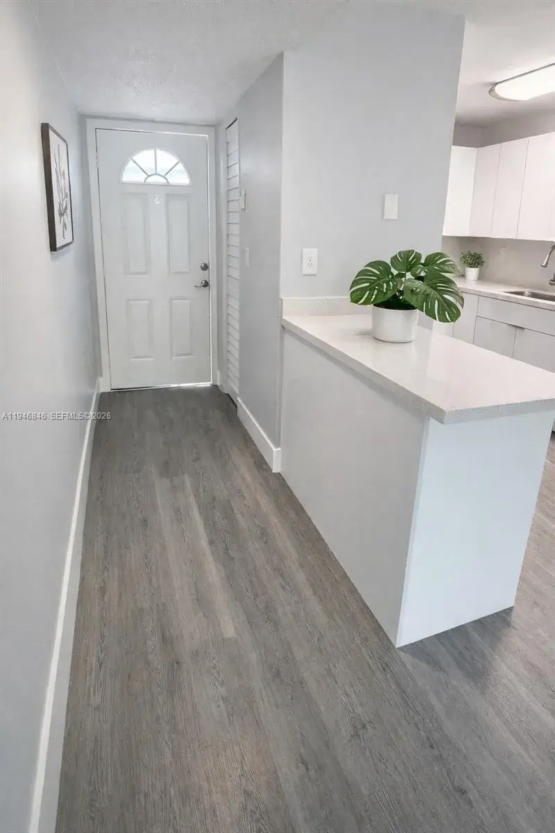 10000 NW 80th Ct # 2232, Hialeah Gardens FL 33016