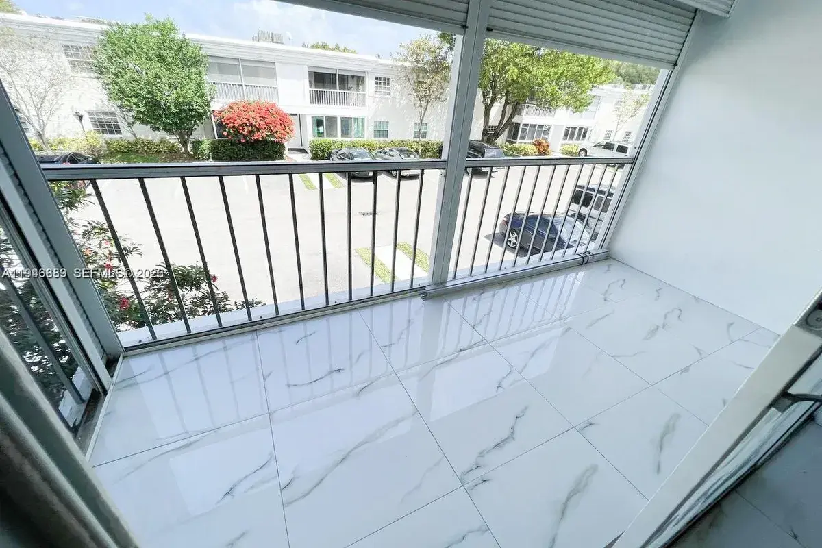 6395 Bay Club Dr # 4, Fort Lauderdale FL 33308