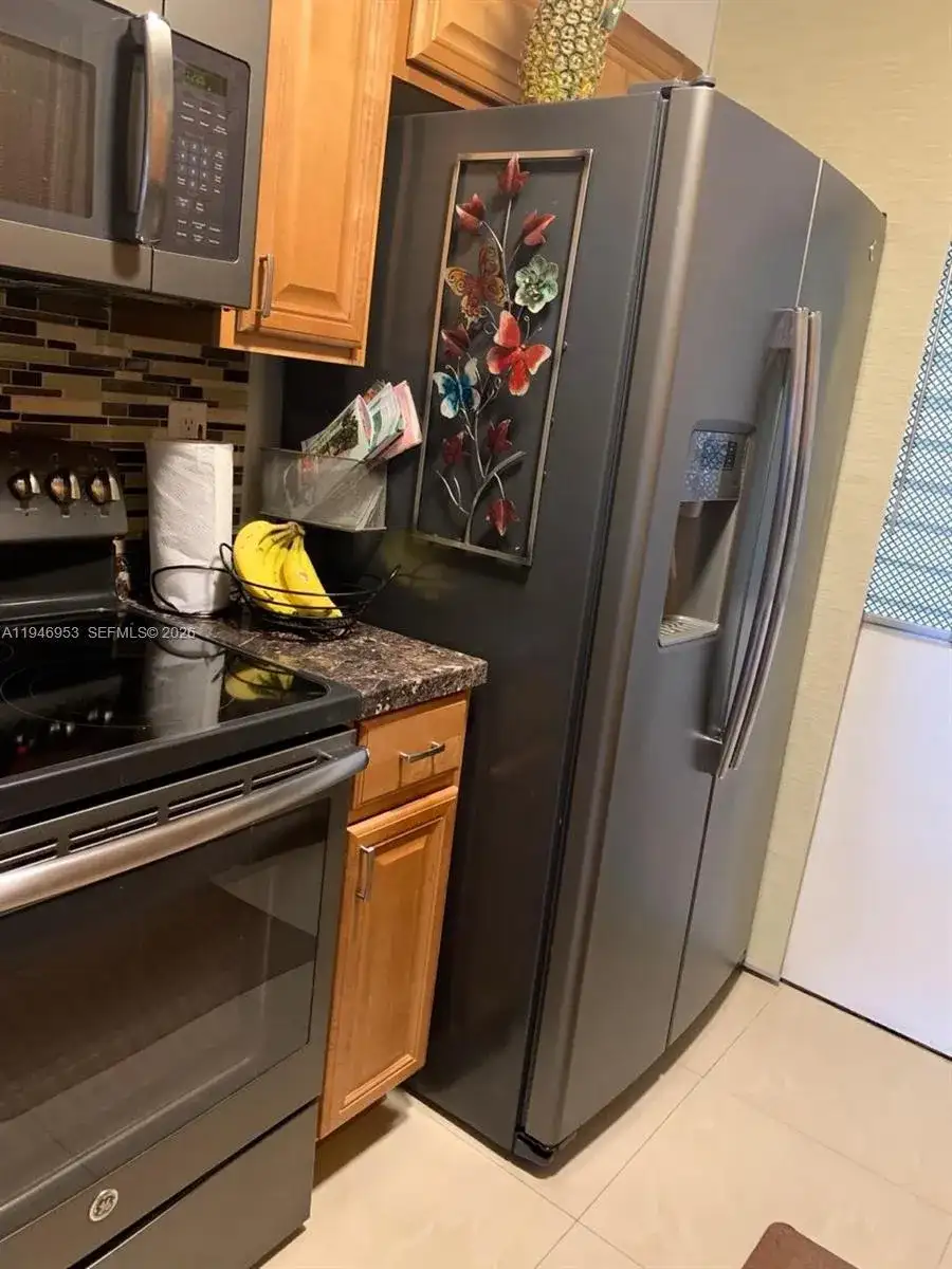 16801 NE 13th Ave # 301, Miami FL 33162 photo 3