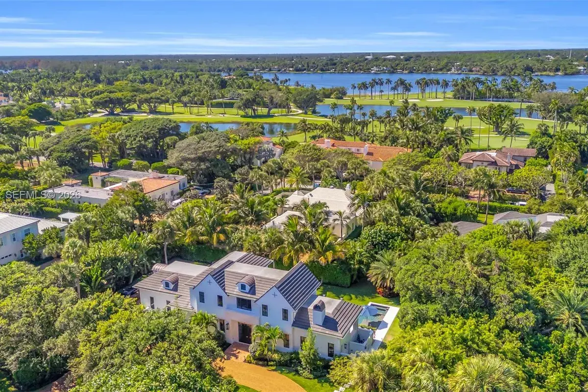 44 S Beach Rd, Hobe Sound FL 33455
