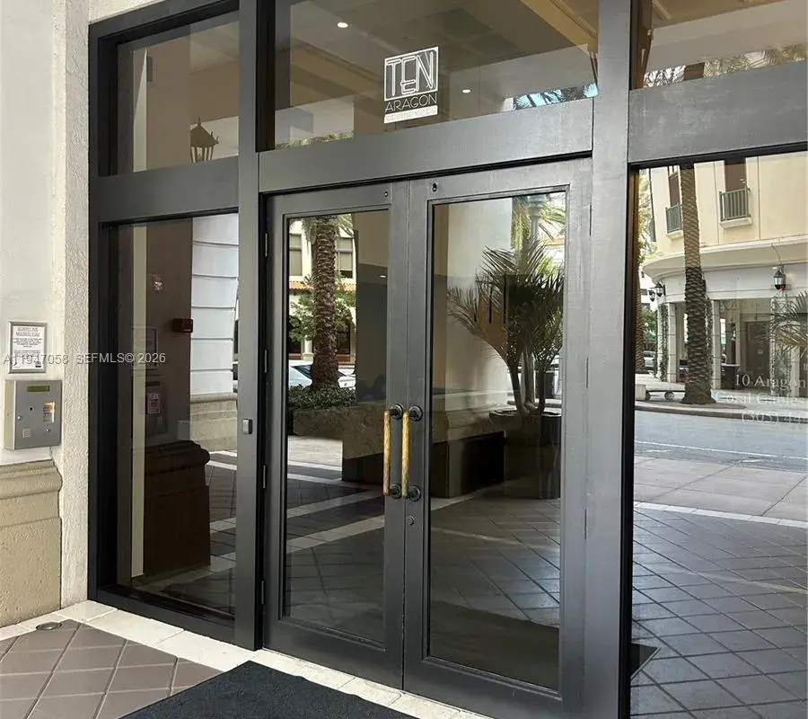 10 Aragon Ave # 814, Coral Gables FL 33134