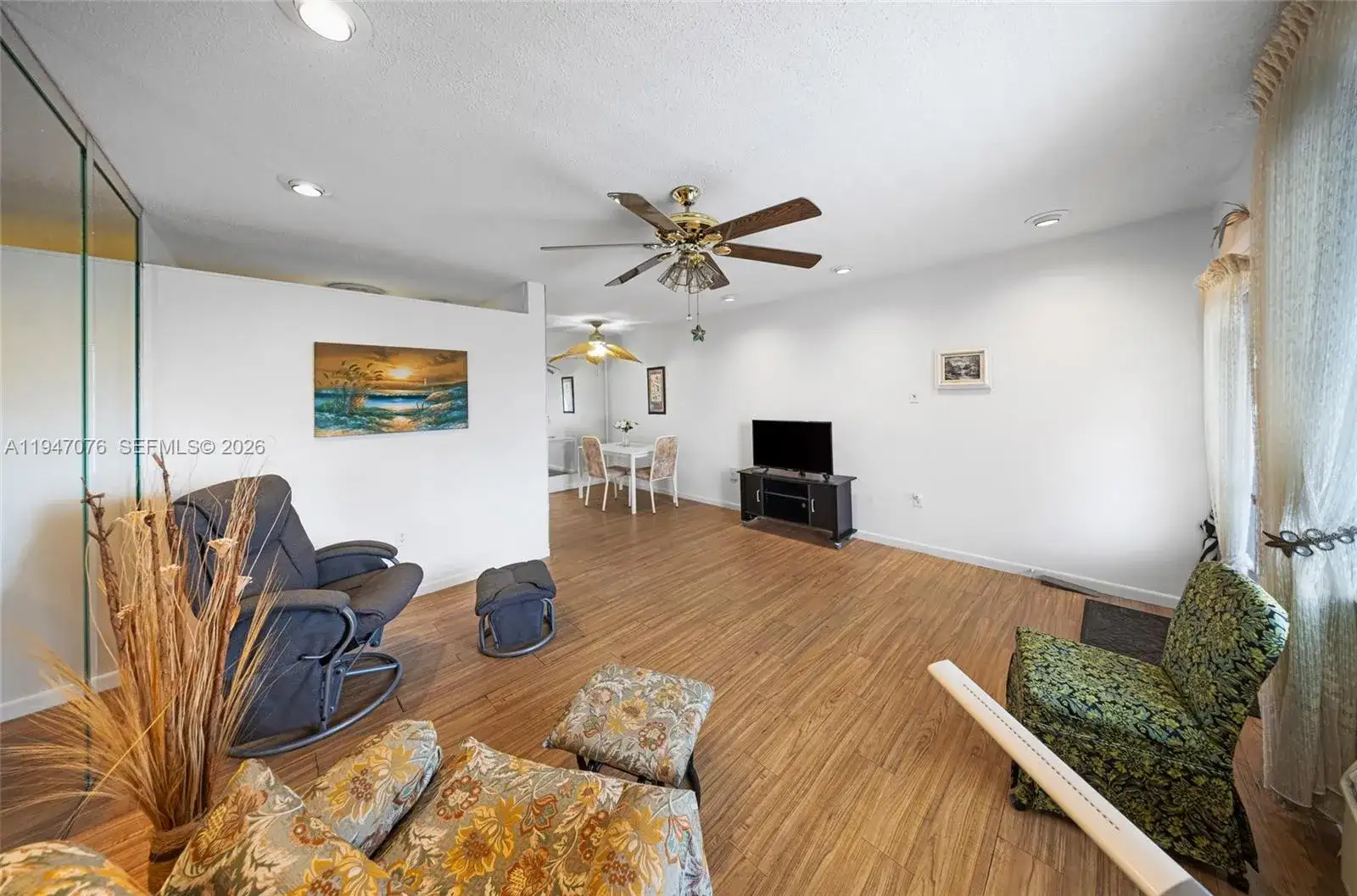 15600 NE 6th Ave # 28D, Miami FL 33162 photo 3