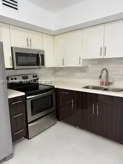 3680 N 56th Ave # 823, Hollywood FL 33021