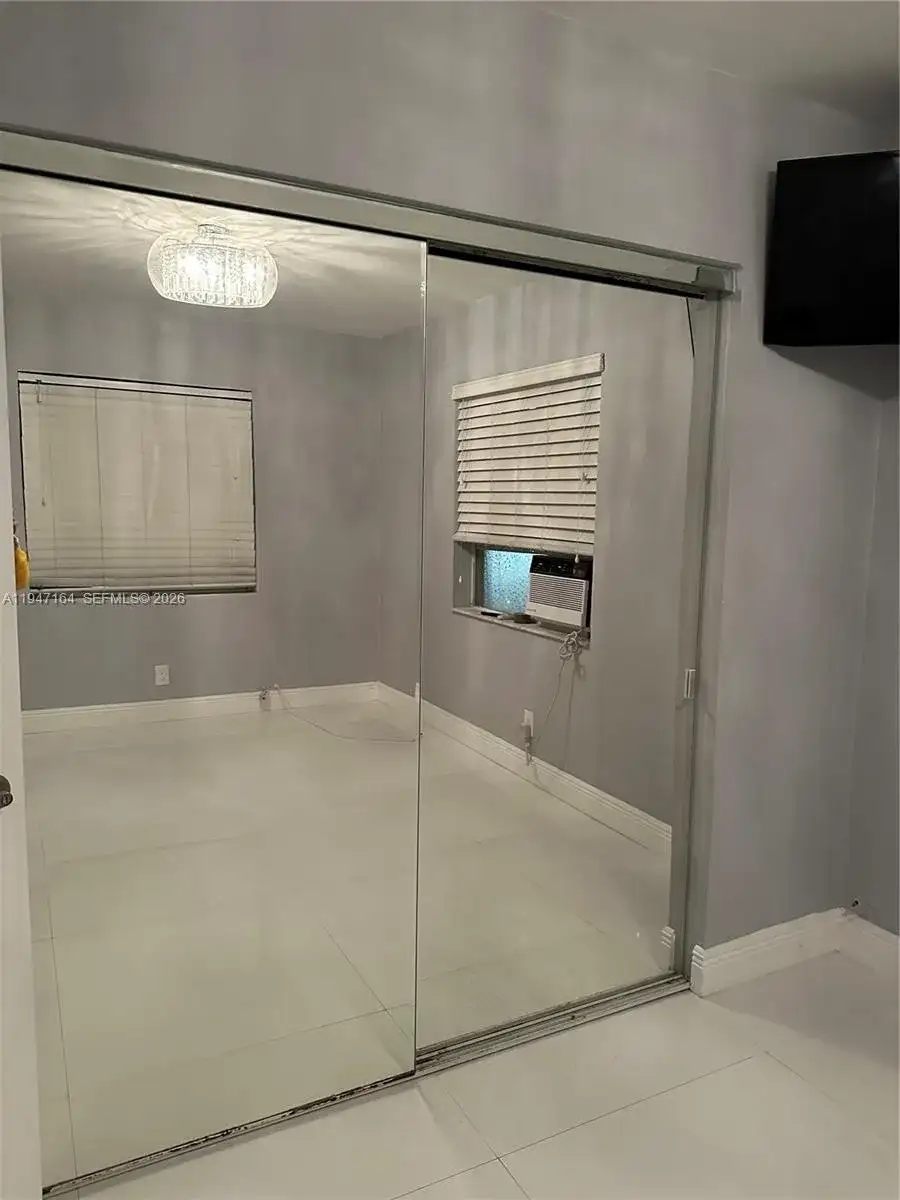 323 Washington Ave # 12, Miami Beach FL 33139 photo 4