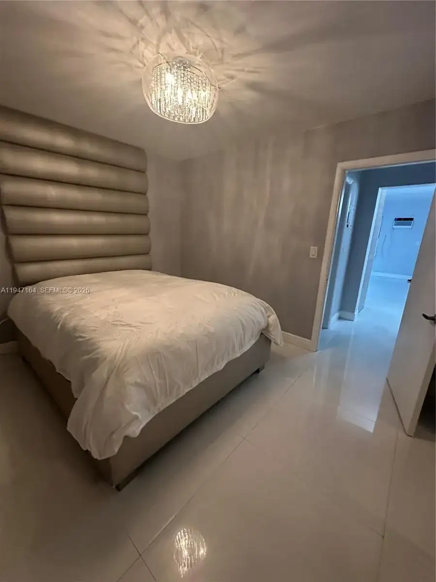 323 Washington Ave # 12, Miami Beach FL 33139 photo 5