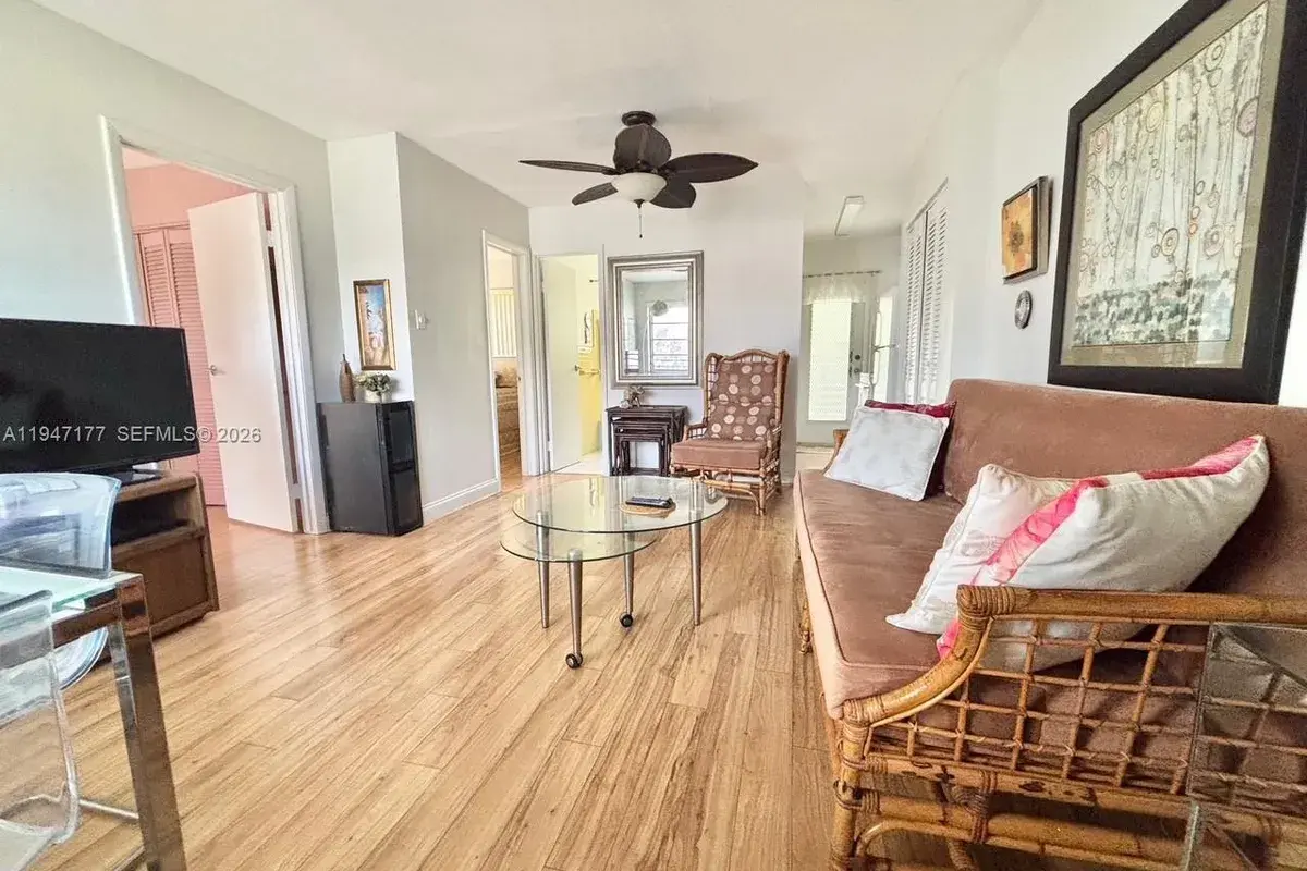 1125 SE 14th Pl # 21C, Fort Lauderdale FL 33316