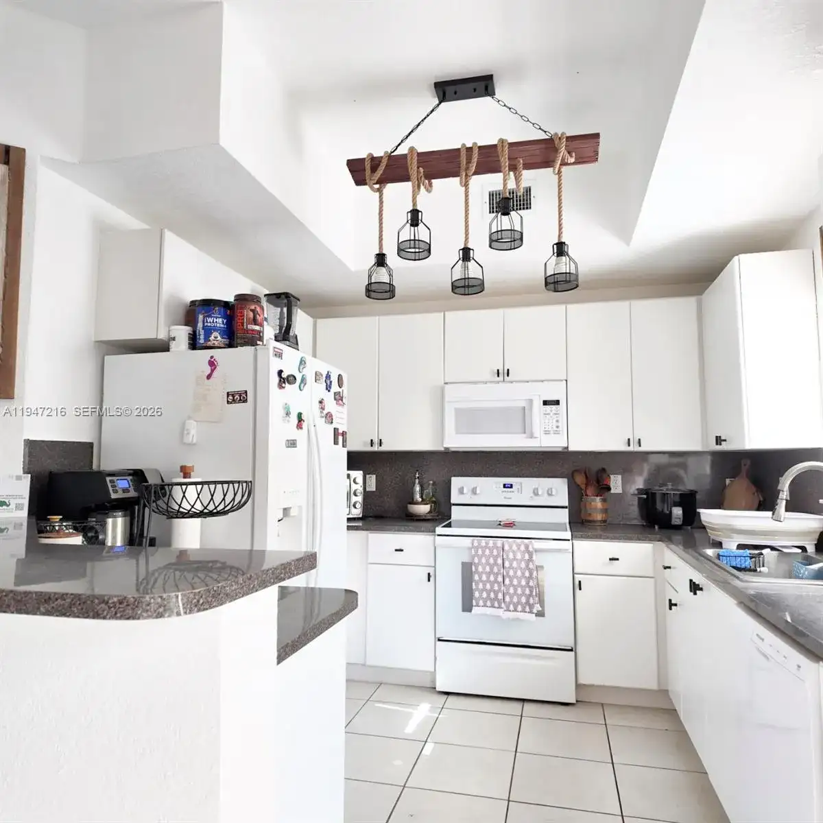 8884 SW 220th Ln, Cutler Bay FL 33190 photo 2