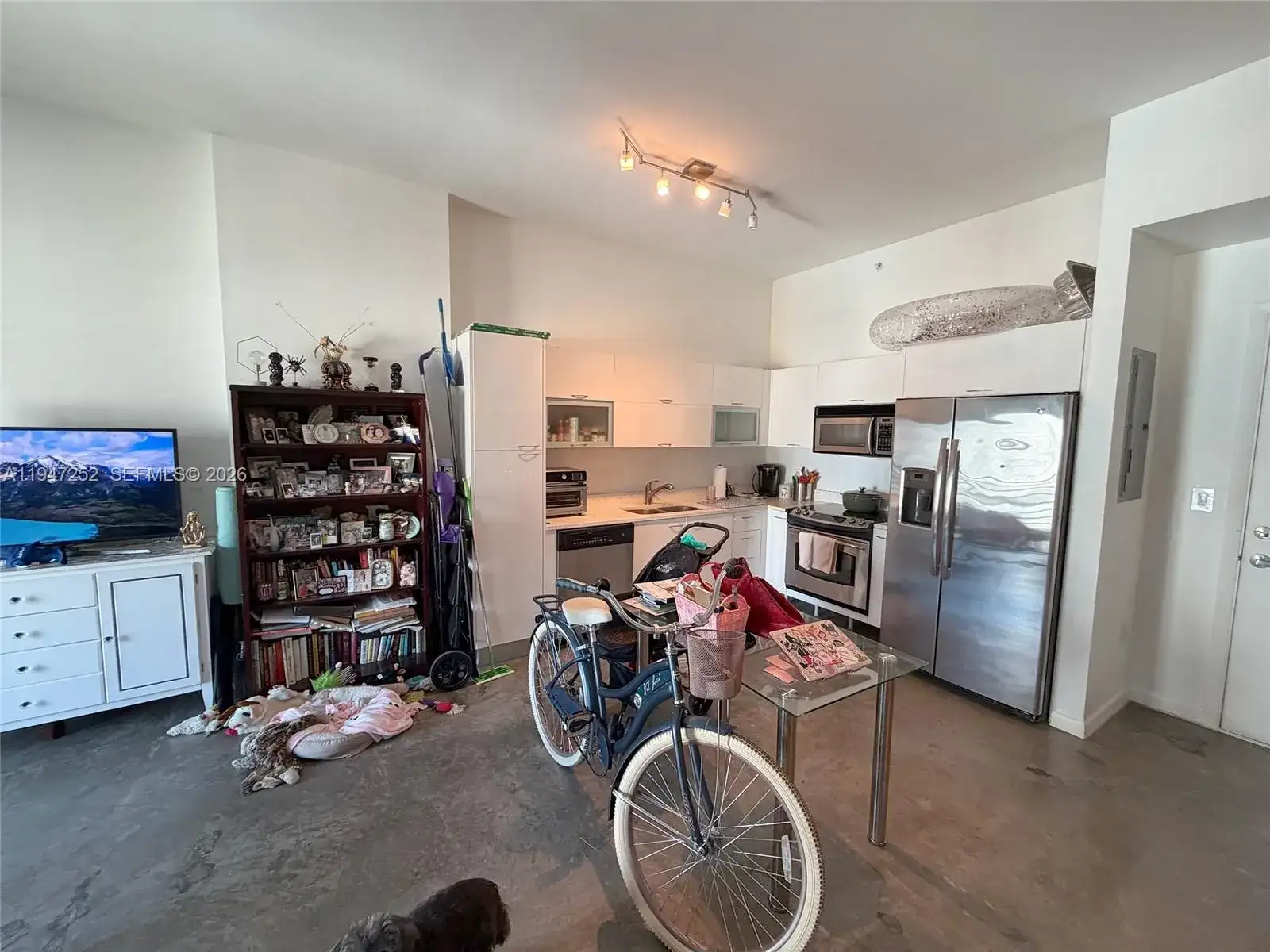 133 NE 2nd Ave # 2107, Miami FL 33132 photo 3