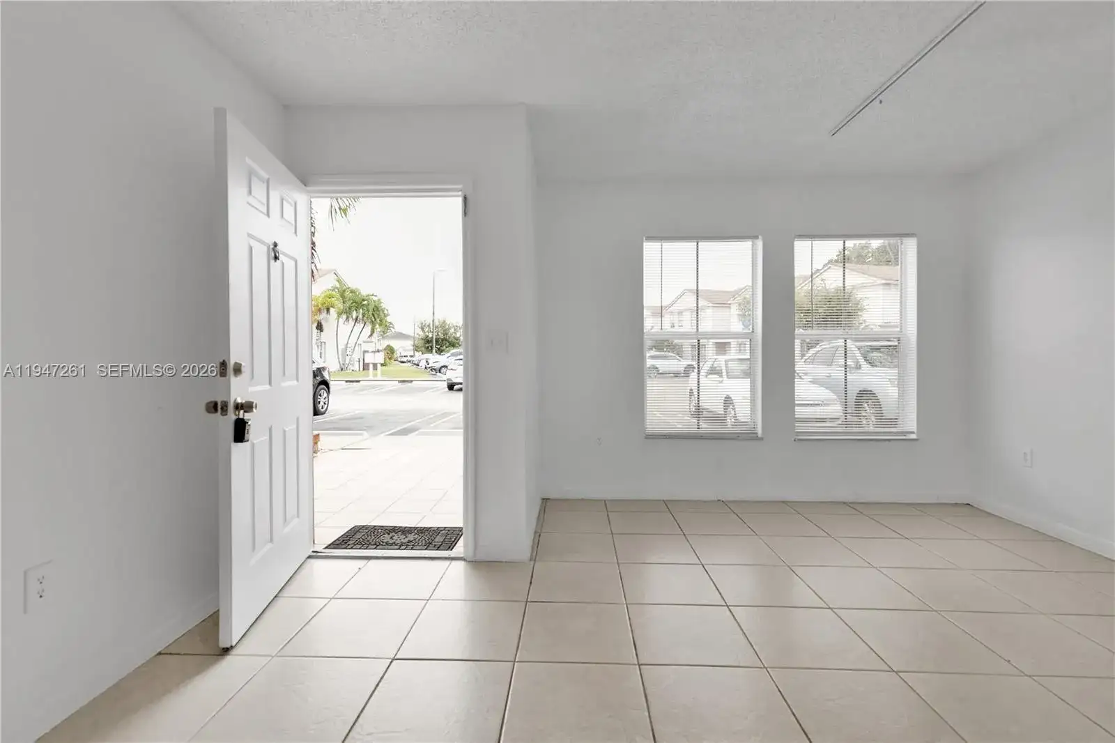 9193 Fontainebleau Blvd # 209, Miami FL 33172 photo 4