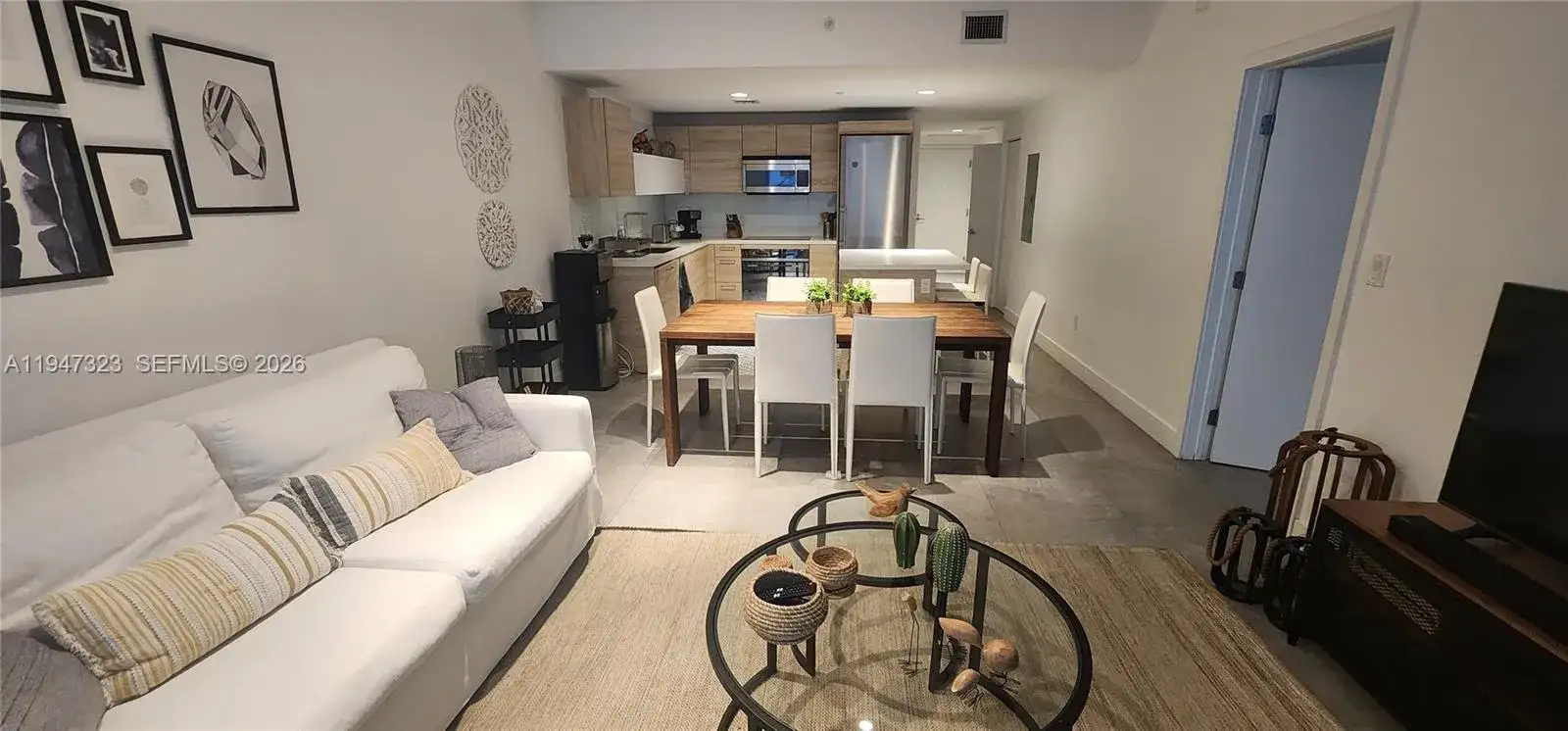 16385 Biscayne Blvd # 1417, North Miami Beach FL 33160 photo 4