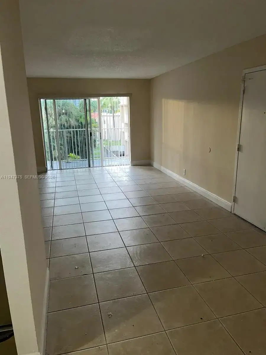 5221 Geneva Way # 302, Doral FL 33166 photo 5
