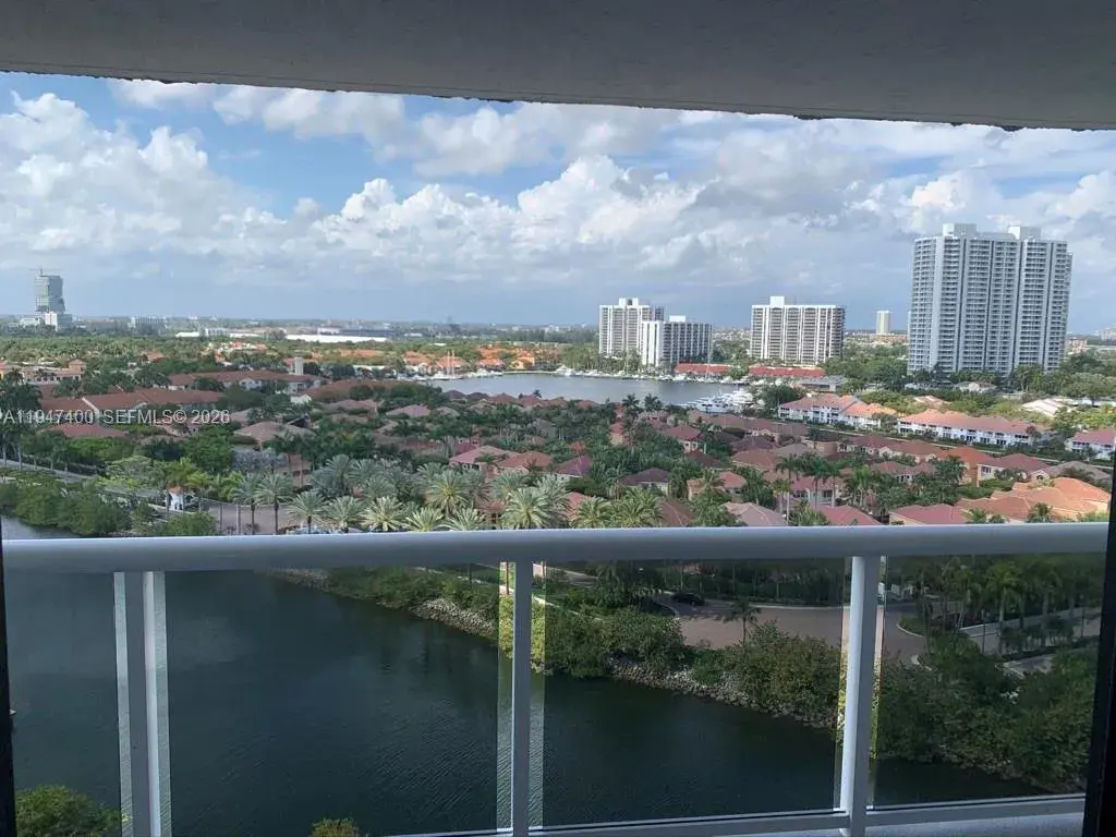 20505 E Country Club Dr # 1631, Aventura FL 33180