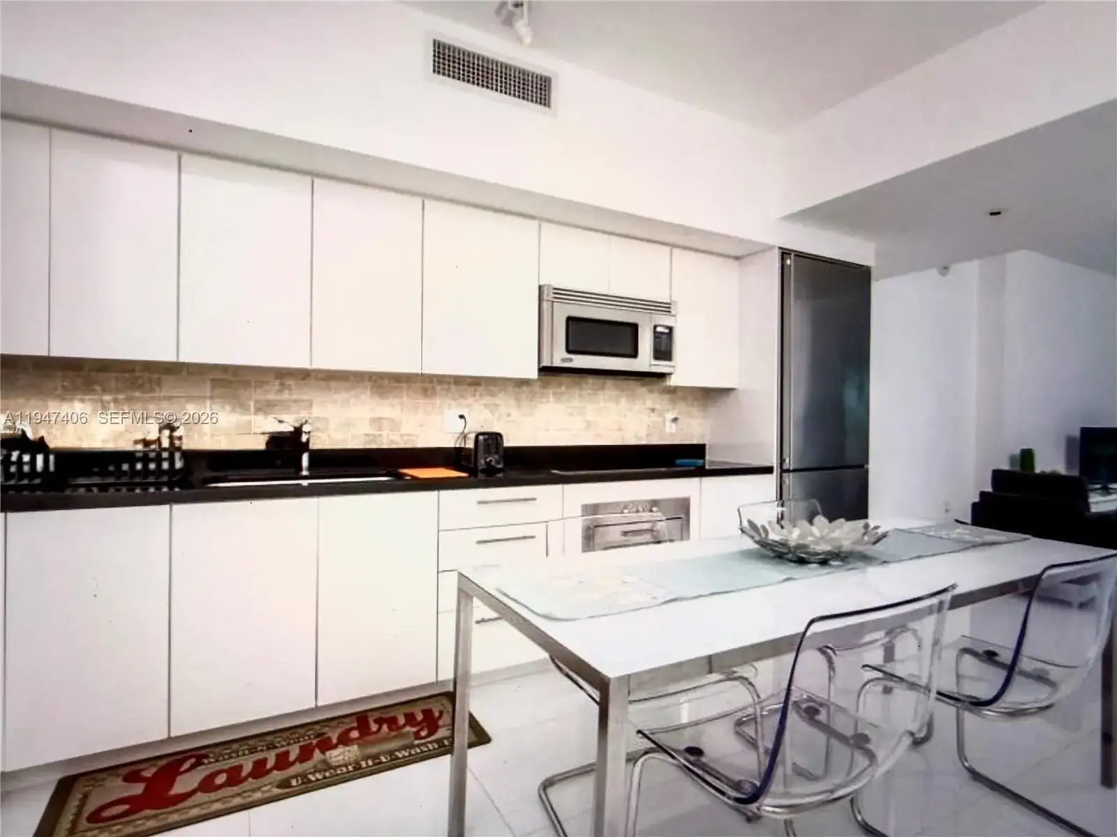 92 SW 3rd St # 4309, Miami FL 33130 photo 4