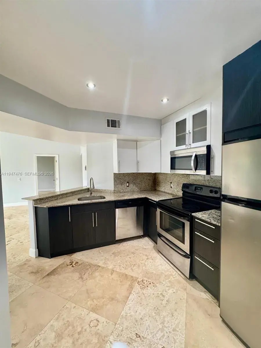 8871 Wiles Rd # 306, Coral Springs FL 33067