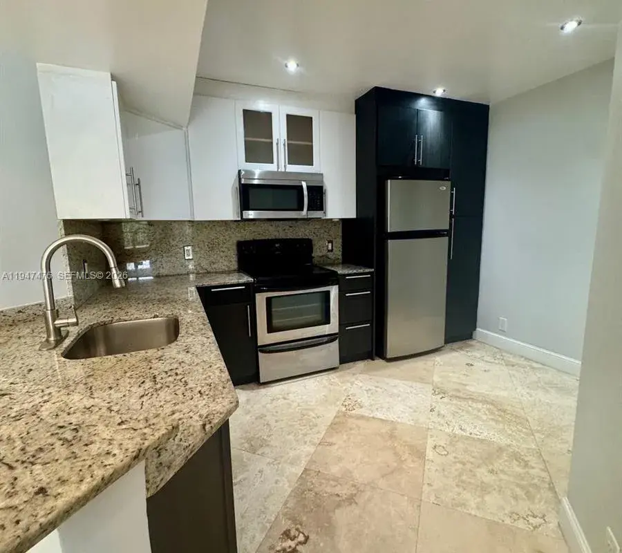 8871 Wiles Rd # 306, Coral Springs FL 33067