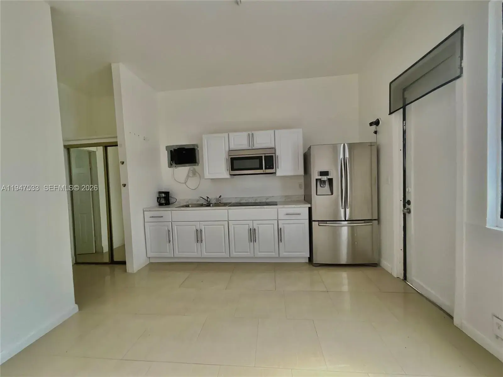 2516 Cleveland St # B, Hollywood FL 33020