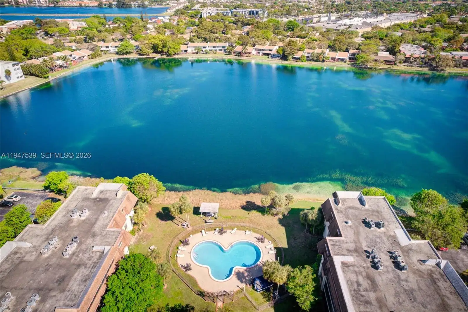 671 NE 195th St # 329E, Miami FL 33179 photo 3