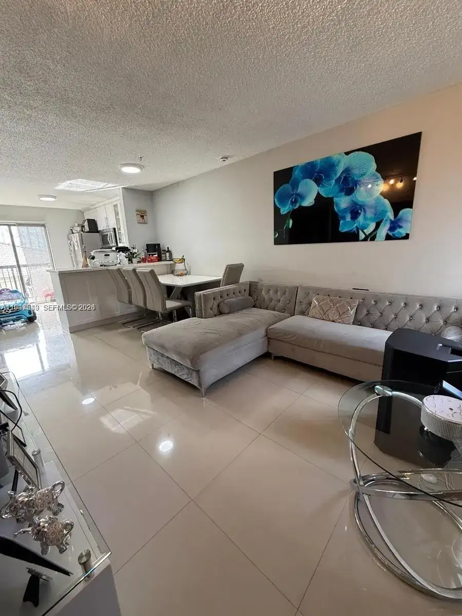 5290 W 21st Ct # 307, Hialeah FL 33016 photo 3
