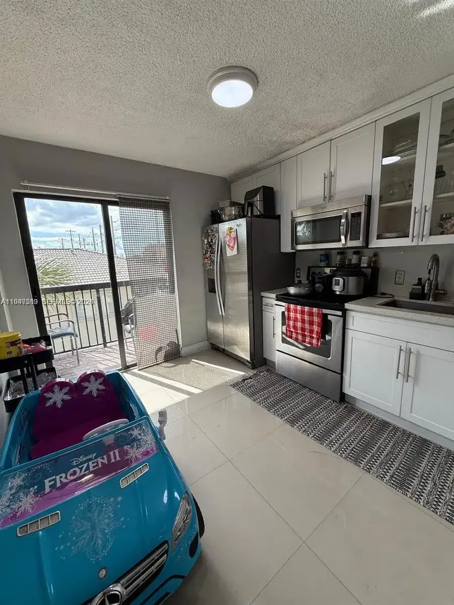 5290 W 21st Ct # 307, Hialeah FL 33016 photo 5