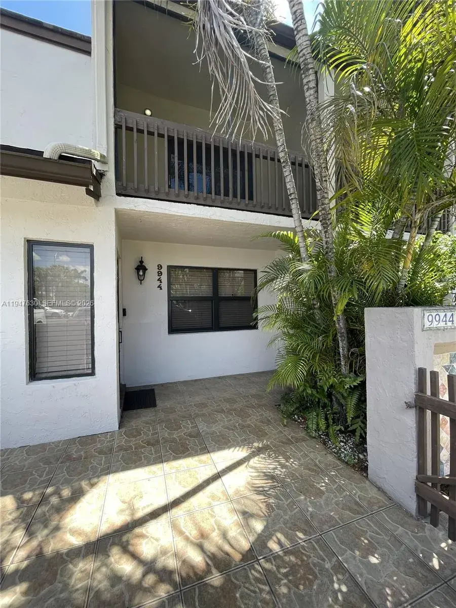 9944 NW 41st St # 23, Doral FL 33178