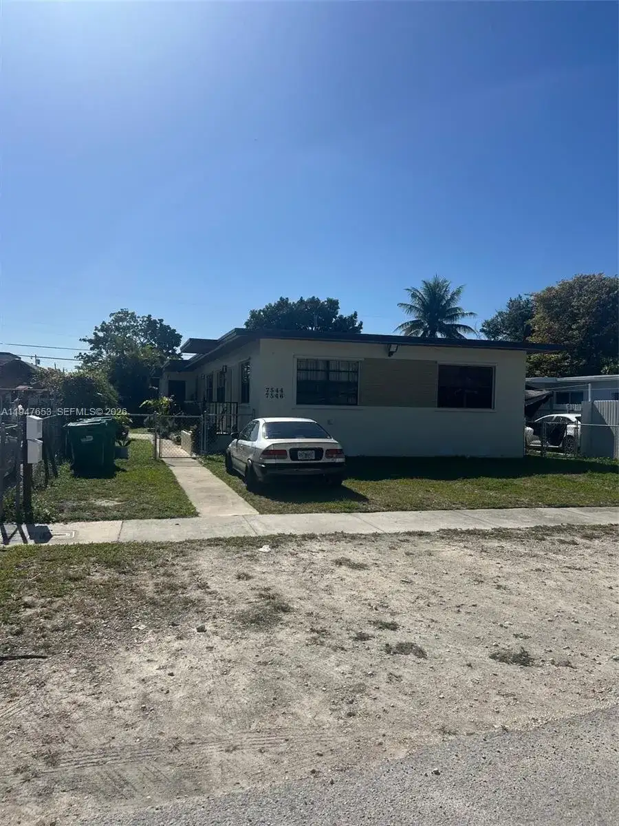 7546 NW 2nd Ter, Miami FL 33126 photo 3