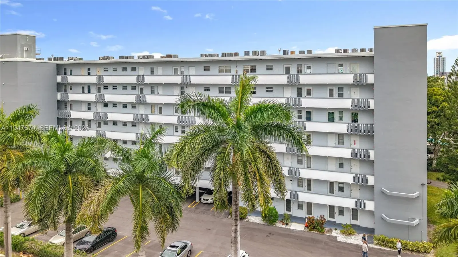 1000 NE 14th Ave # 411, Hallandale Beach FL 33009