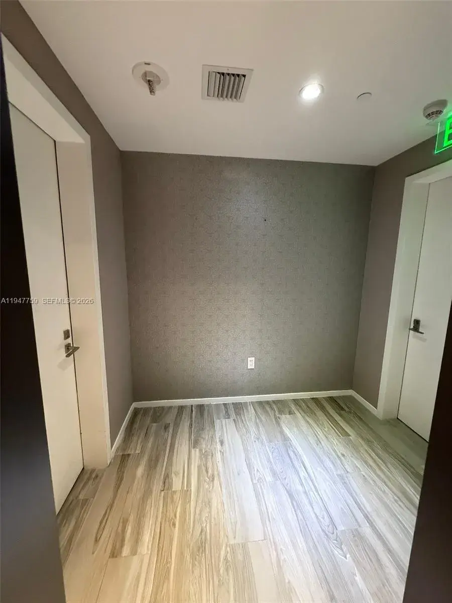 801 S Miami Ave # 1804, Miami FL 33130 photo 2