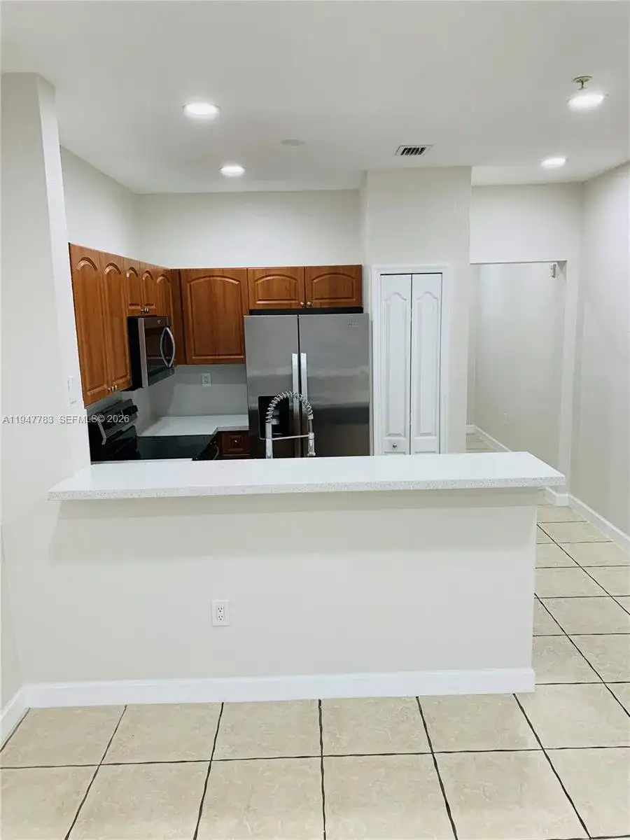 7250 NW 177th St # 208, Hialeah FL 33015 photo 4