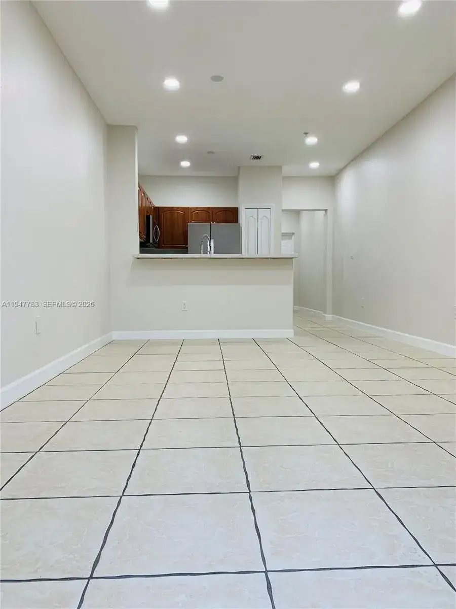 7250 NW 177th St # 208, Hialeah FL 33015 photo 5