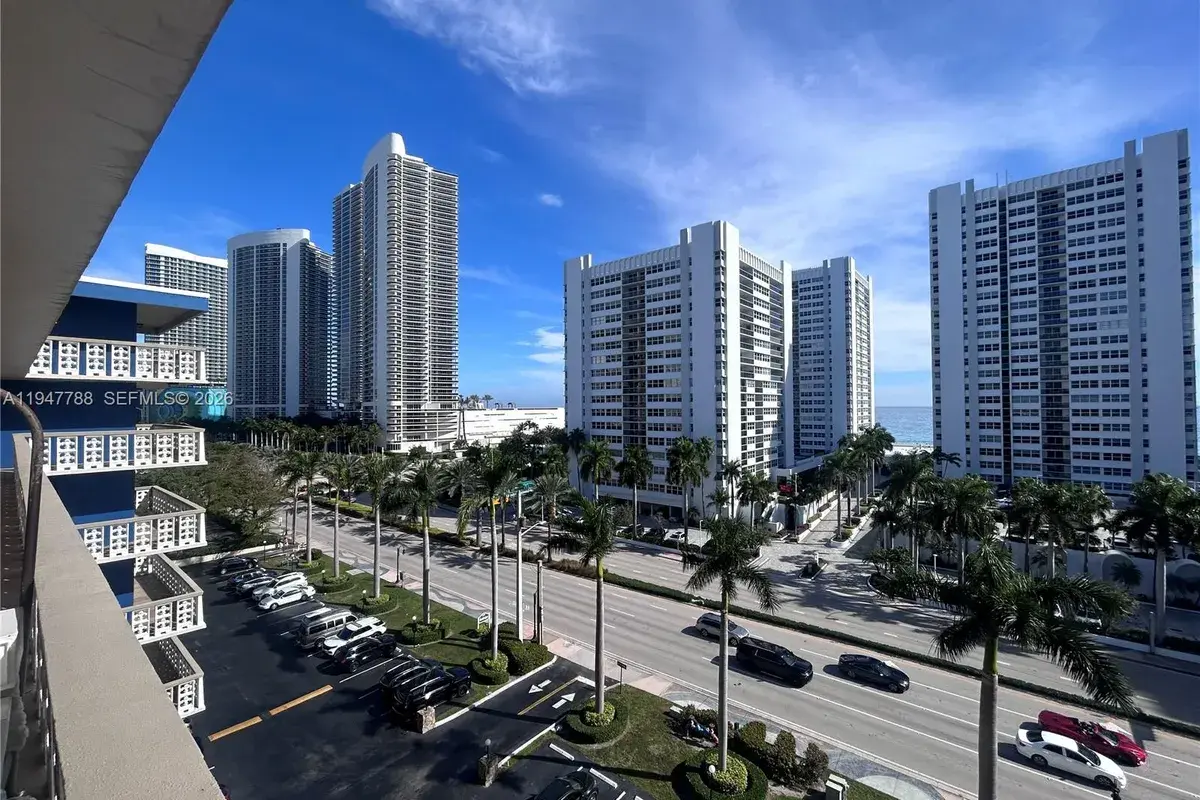 1893 S Ocean Dr # 804, Hallandale Beach FL 33009