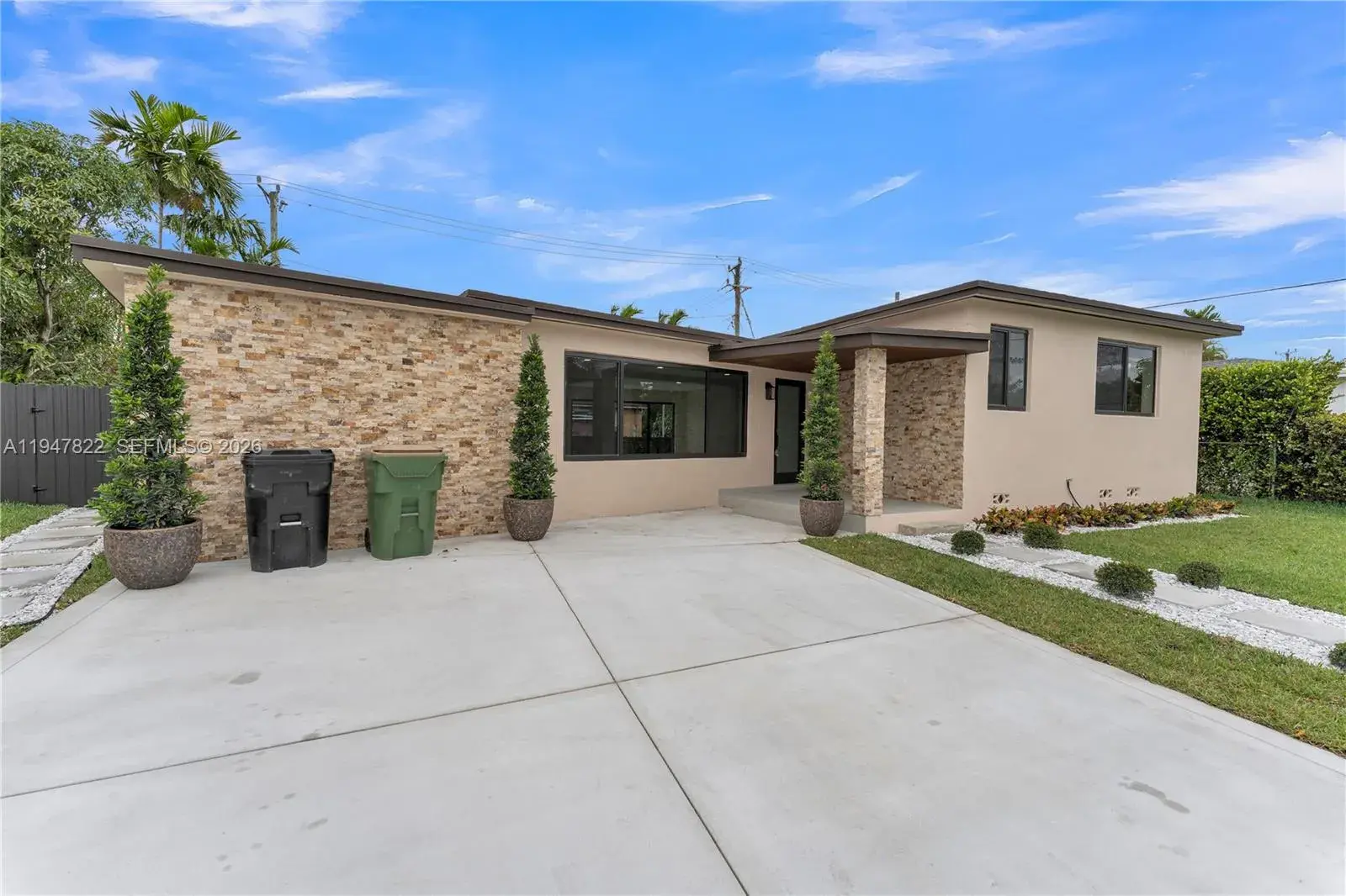 141 NE 122nd St, North Miami FL 33161