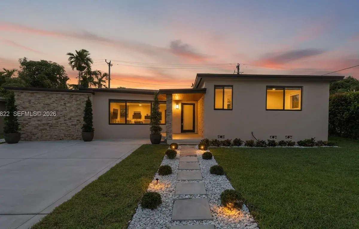 141 NE 122nd St, North Miami FL 33161