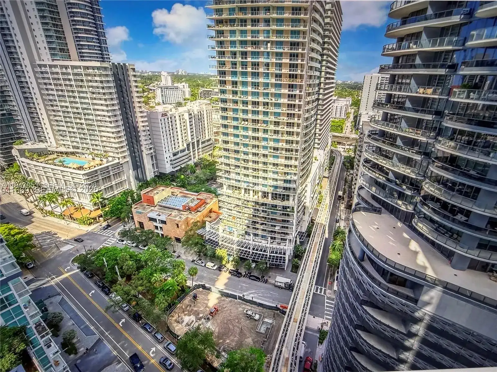 1050 Brickell Ave # 1816, Miami FL 33131 photo 3