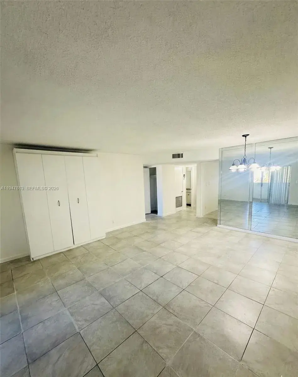 22605 SW 66th Ave # 409, Boca Raton FL 33428
