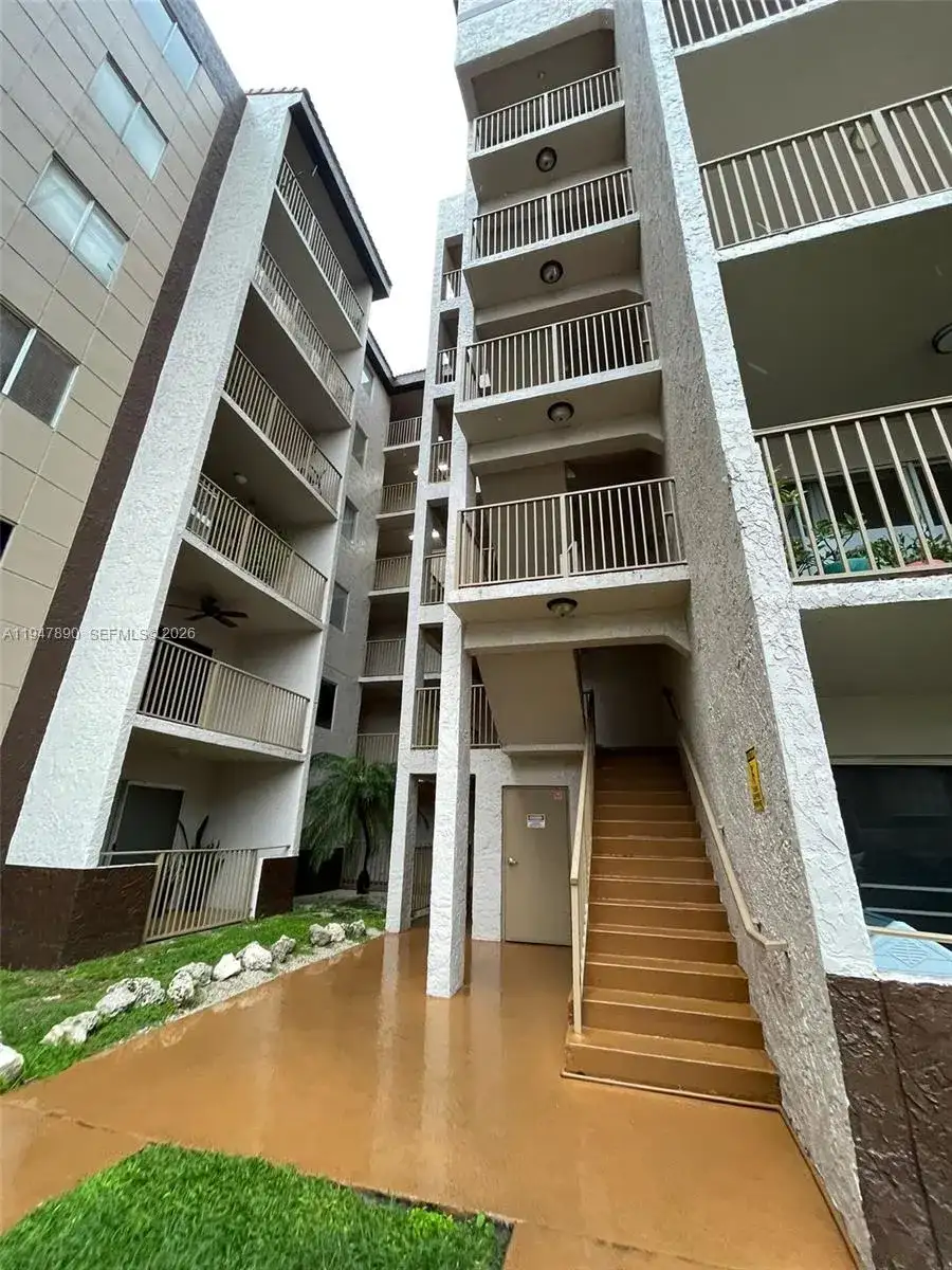 15221 SW 80th St # 313, Miami FL 33193 photo 3