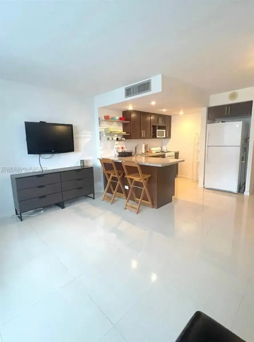 251 174th St # 1810, Sunny Isles Beach FL 33160 photo 3