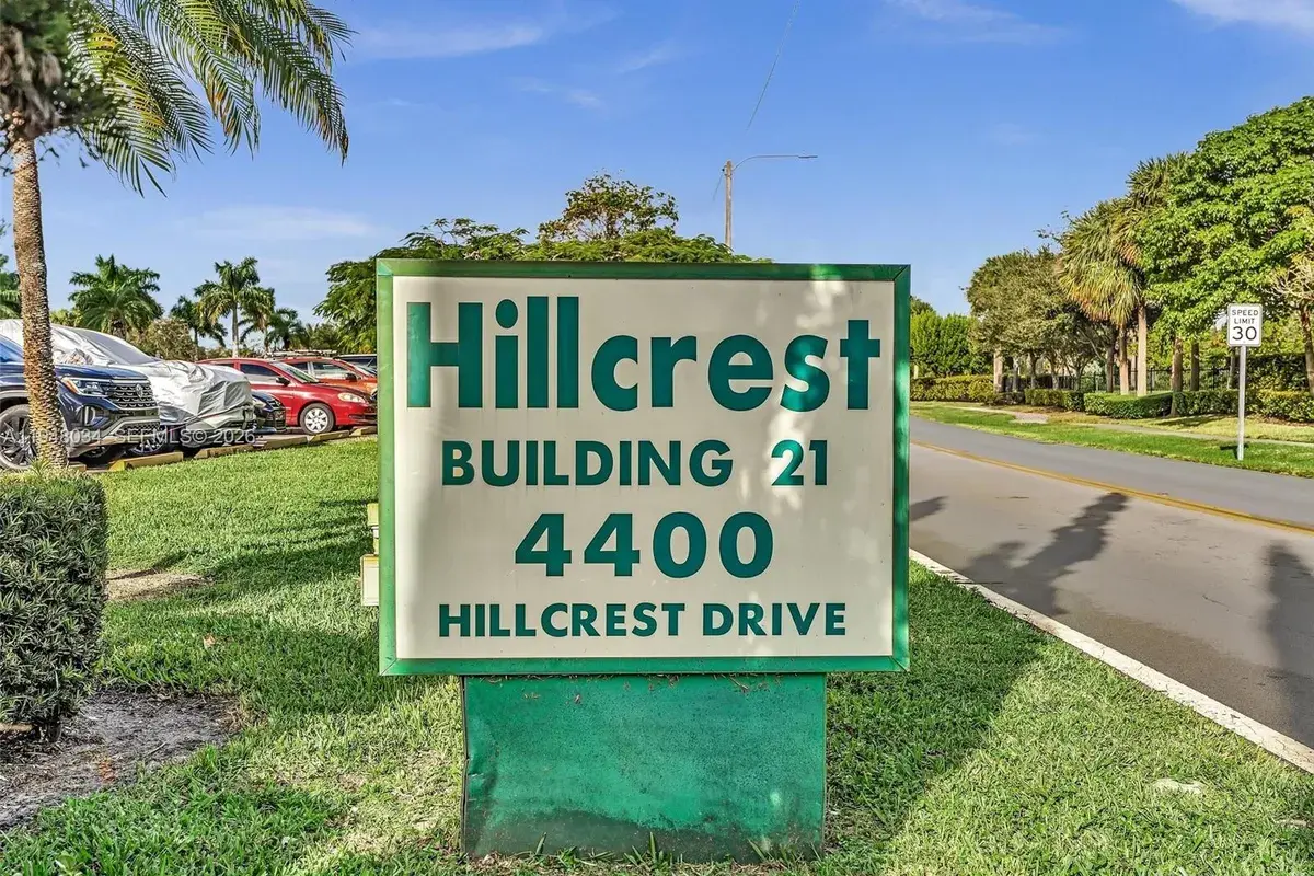 4400 HILLCREST # 617B, Hollywood FL 33021