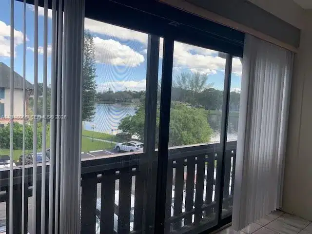 3710 Inverrary Dr # 3K, Lauderhill FL 33319 photo 2