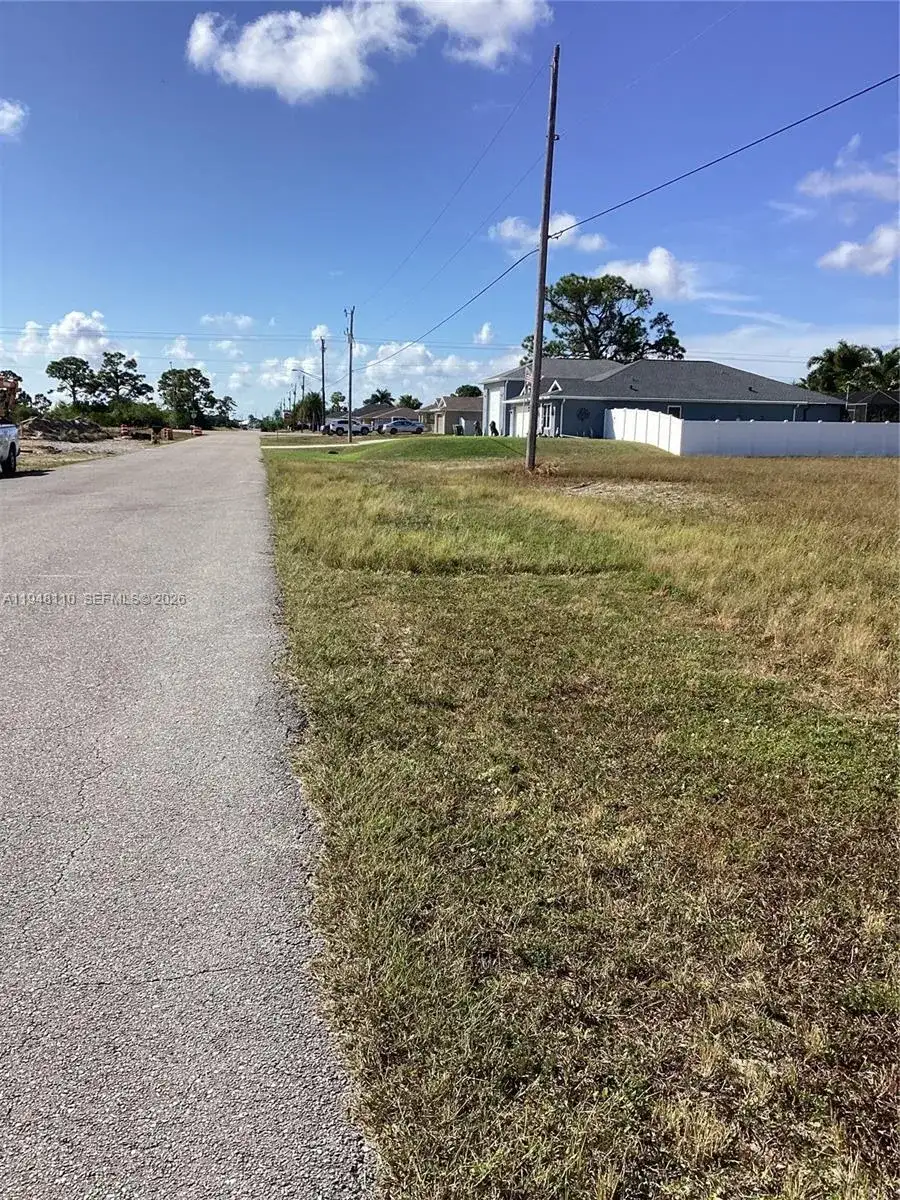 1504 NW 16 Terrace, Cape Coral FL 33993 photo 3