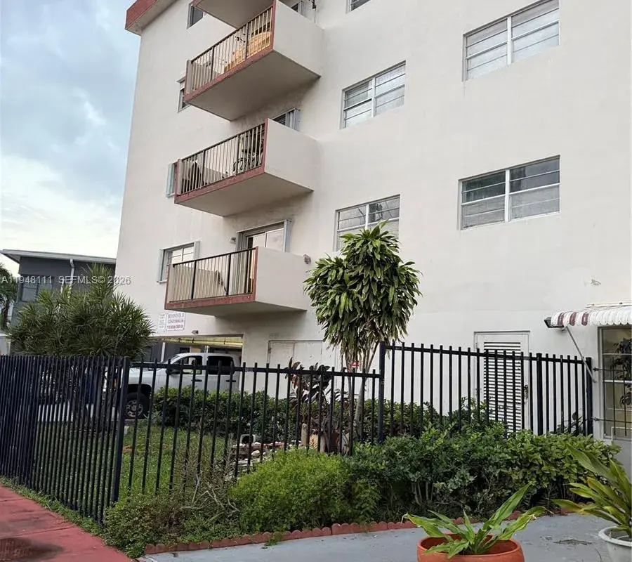 7150 Indian Creek Dr # 505, Miami Beach FL 33141