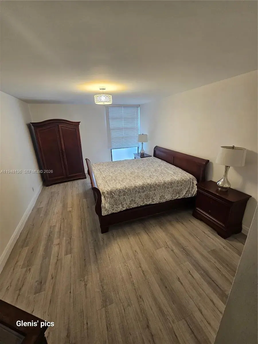 20400 W Country Club Dr # 301, Aventura FL 33180