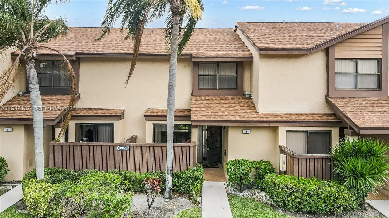 3952 Cocoplum Cir, Coconut Creek FL 33063