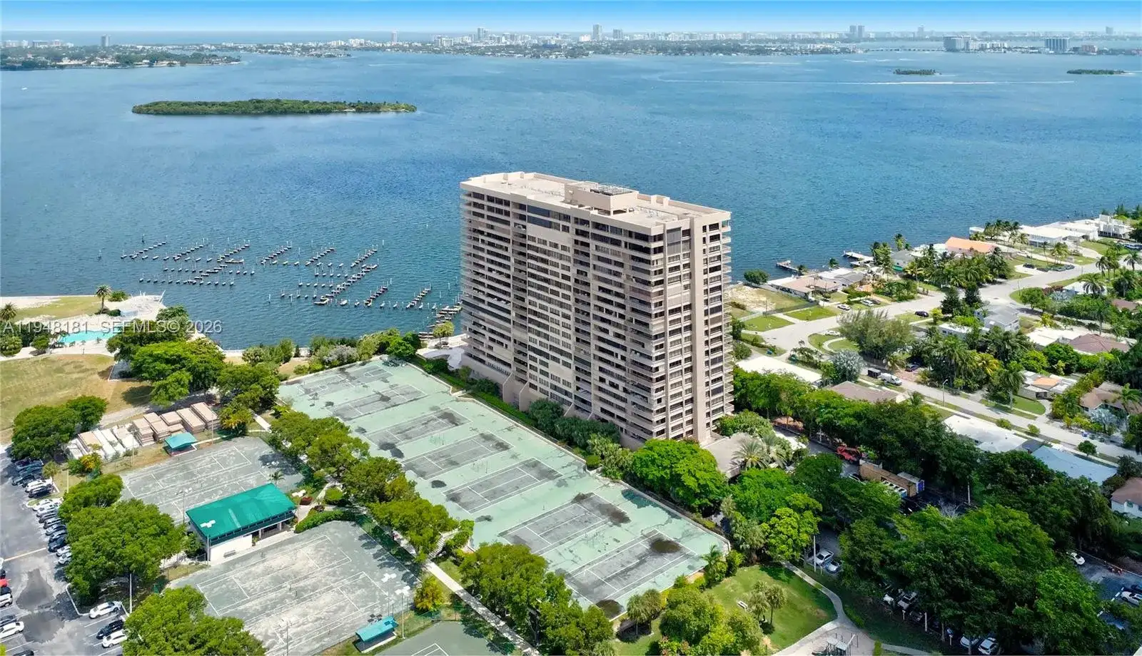 11113 Biscayne Blvd, Miami FL 33181 photo 2